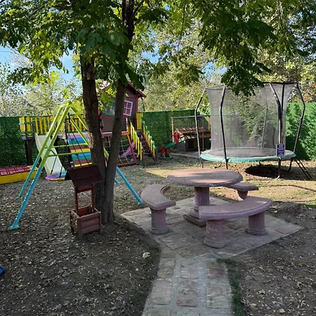 Beaver - Dabrova Koliba 別荘 ビイェリナ